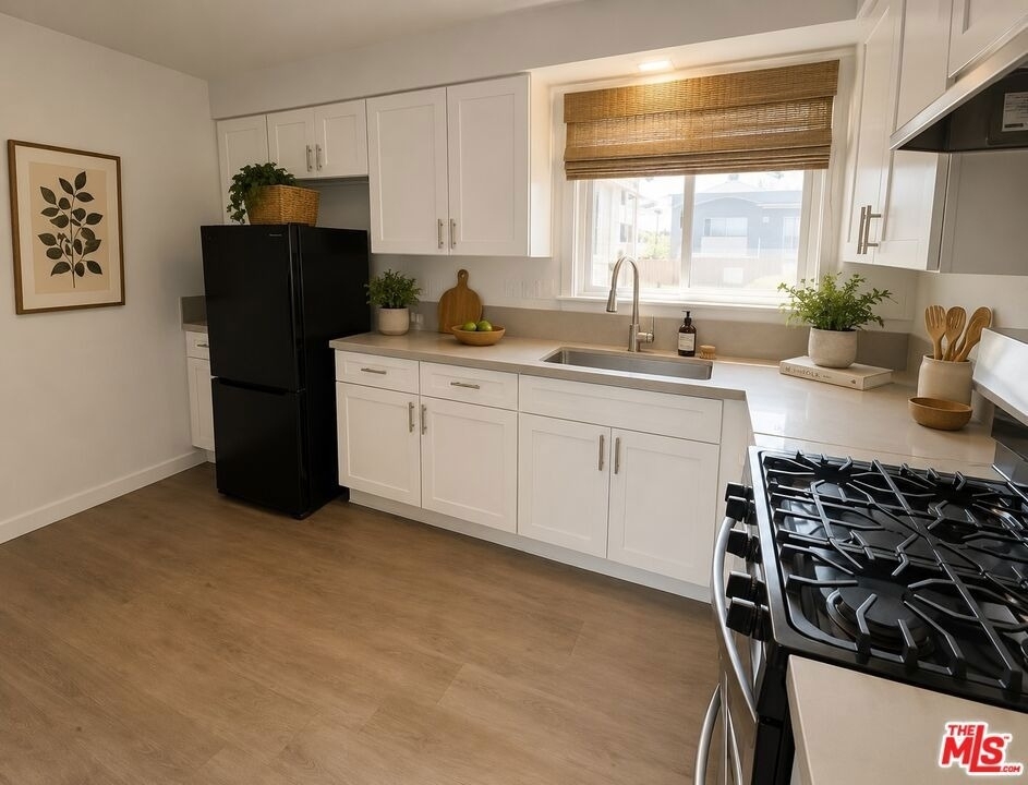 228 S Mariposa Avenue - Photo 4