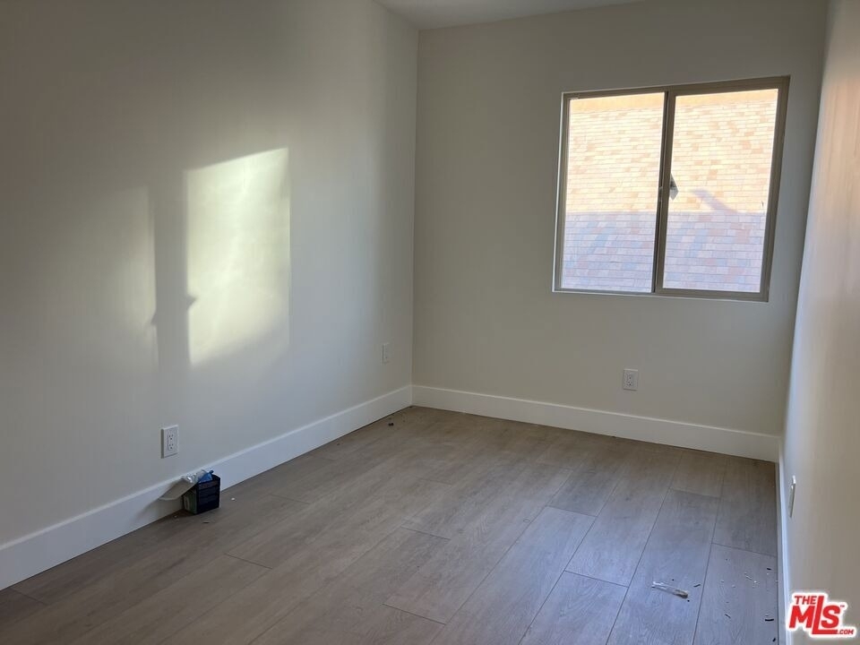 1336 W 37th Drive - Photo 6