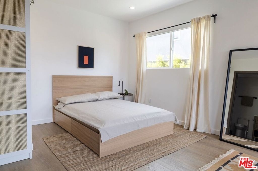 925 N Mariposa Avenue - Photo 3