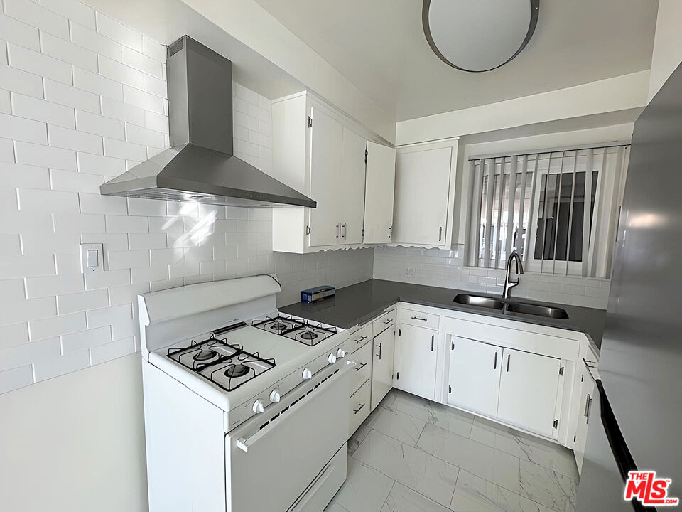 228 S Mariposa Avenue - Photo 15