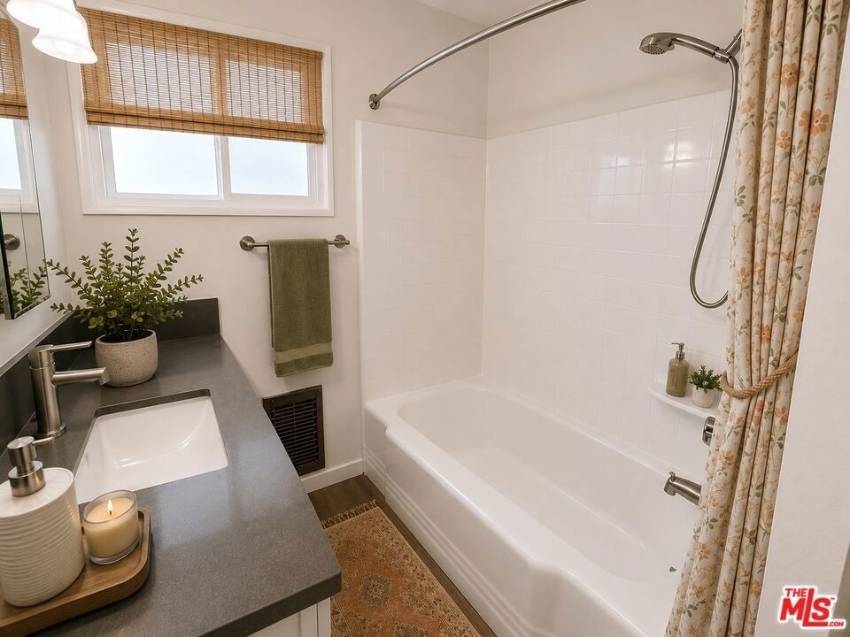 228 S Mariposa Avenue - Photo 7