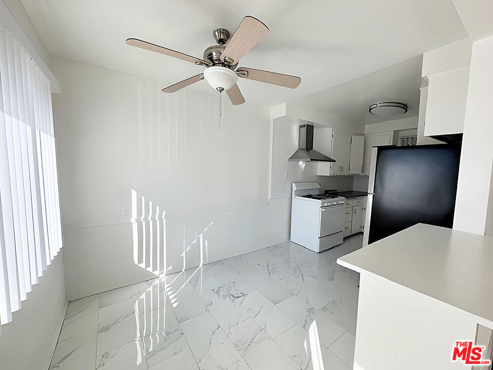 228 S Mariposa Avenue - Photo 14
