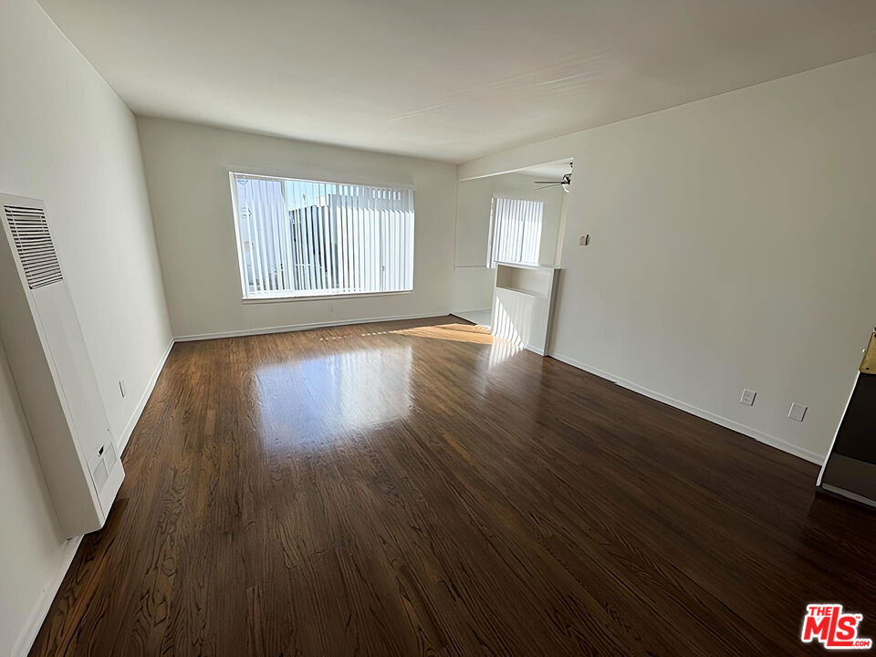 228 S Mariposa Avenue - Photo 11