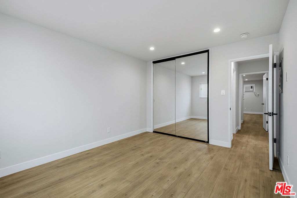 1738 Colby Avenue - Photo 21