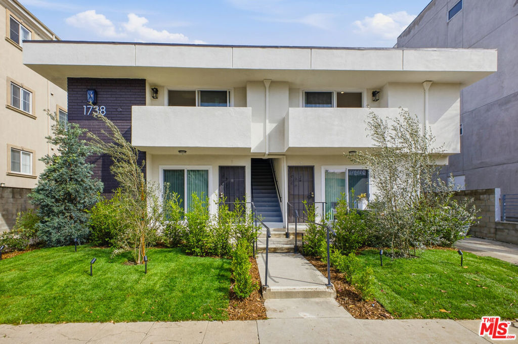 1738 Colby Avenue - Photo 22