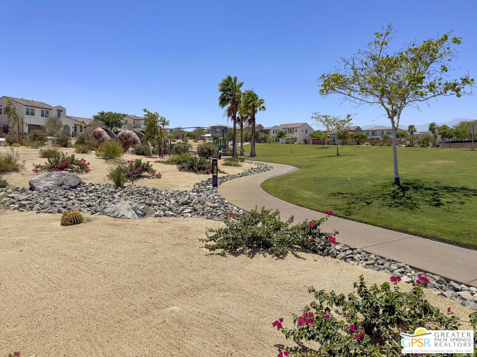 35923 Hinksey Street - Photo 44