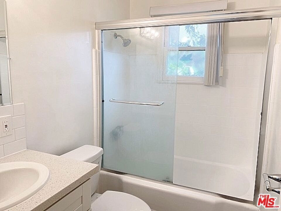 345 Burchett Street - Photo 5