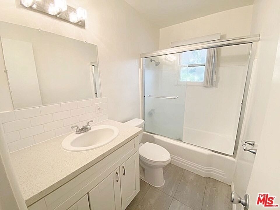 345 Burchett Street - Photo 3