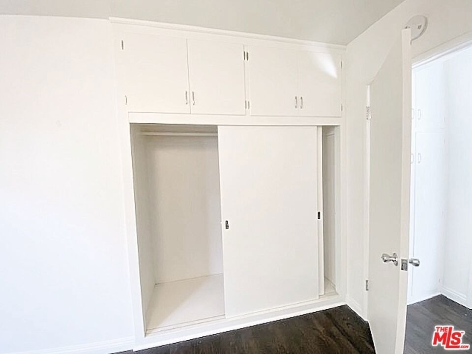 345 Burchett Street - Photo 9
