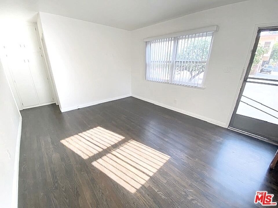 345 Burchett Street - Photo 1
