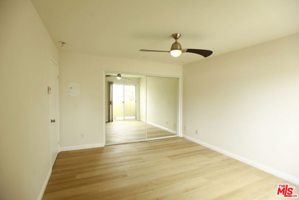833 S Orange Grove Avenue - Photo 4