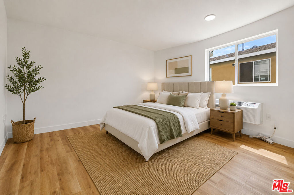 219 E 87th Street - Photo 6