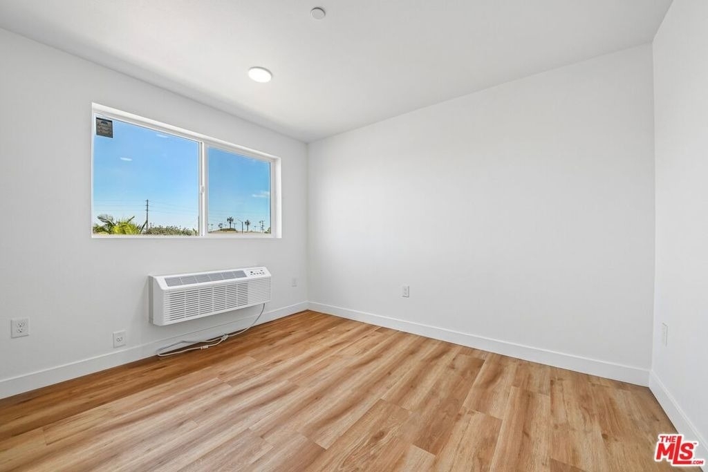 219 E 87th Street - Photo 24