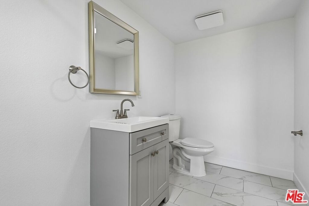 219 E 87th Street - Photo 7