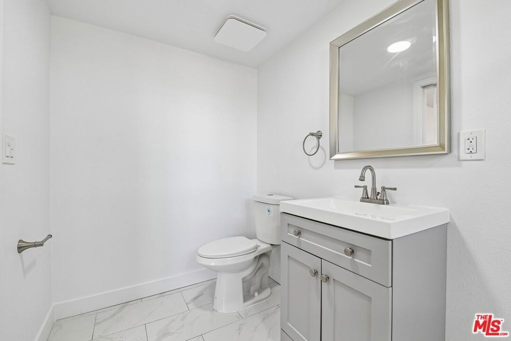 219 E 87th Street - Photo 22