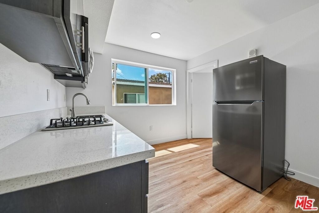 219 E 87th Street - Photo 5