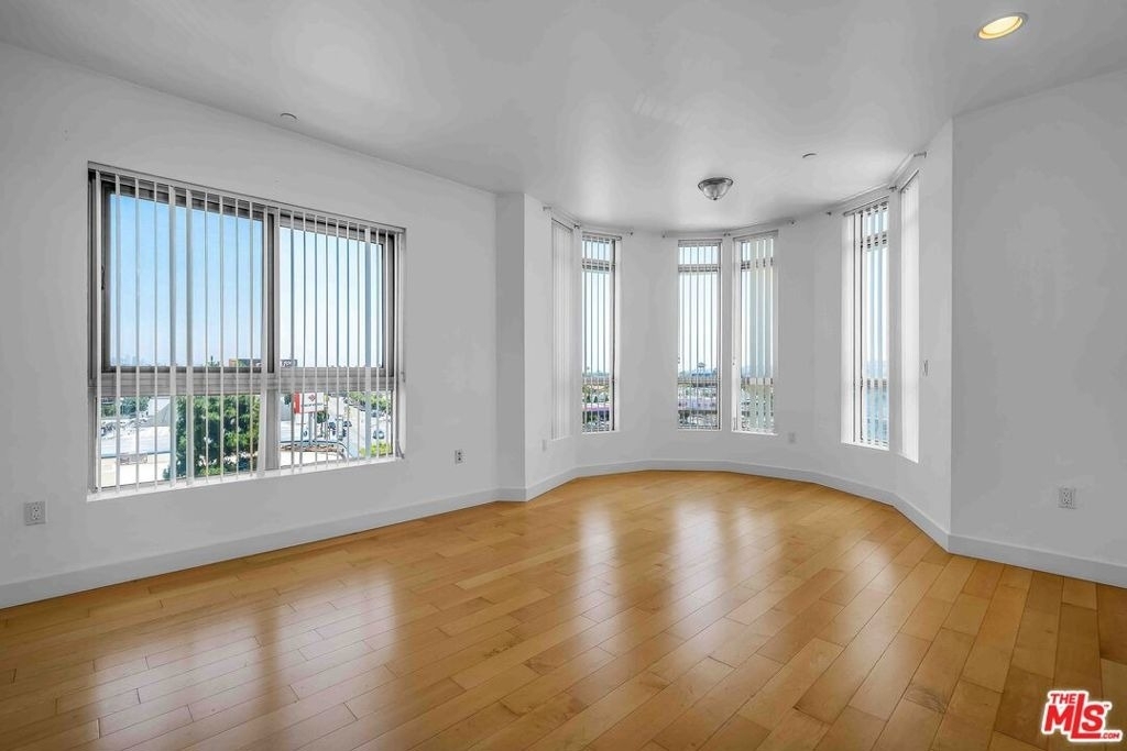 1260 S Corning Street - Photo 8