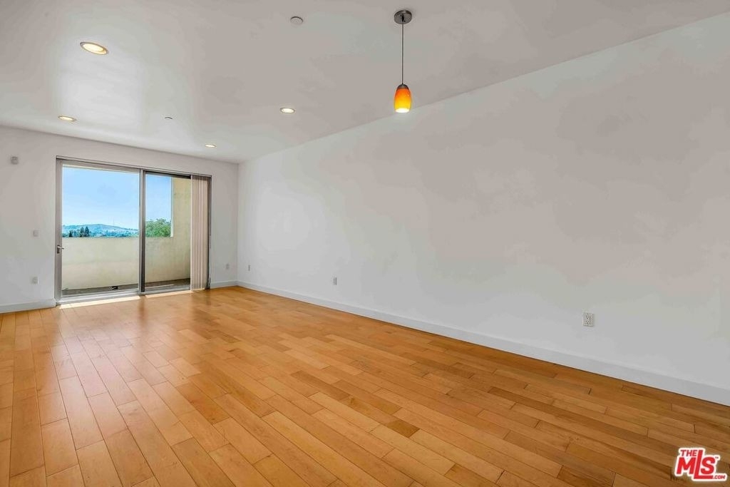 1260 S Corning Street - Photo 6