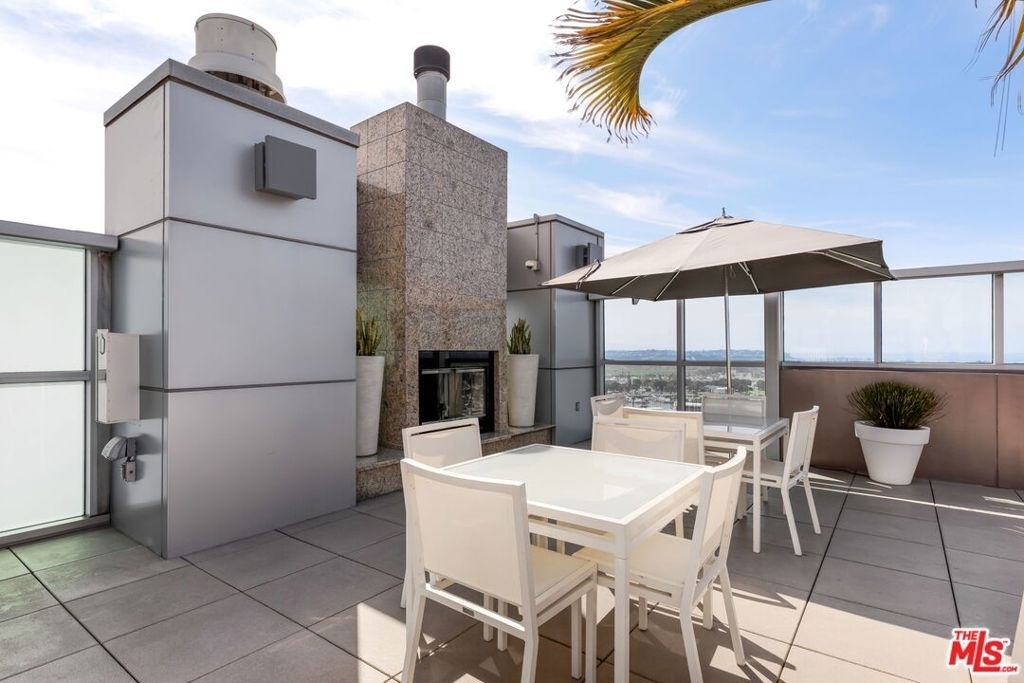13700 Marina Pointe Drive - Photo 20