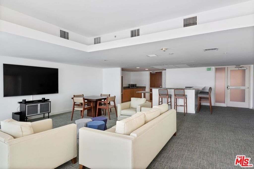 13700 Marina Pointe Drive - Photo 29