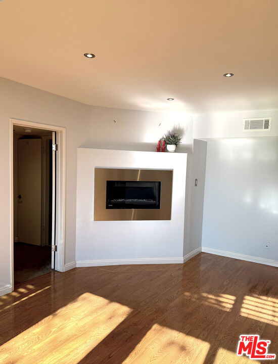 10800 Holman Avenue - Photo 5