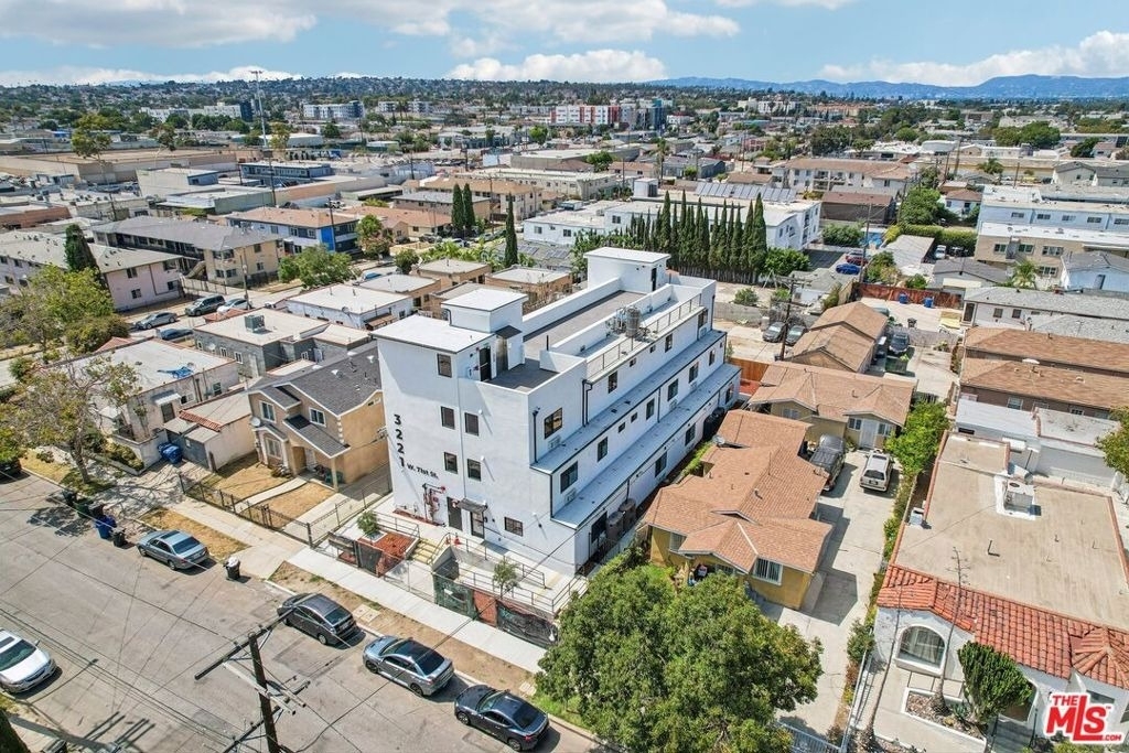 3221 W 71st Street - Photo 18