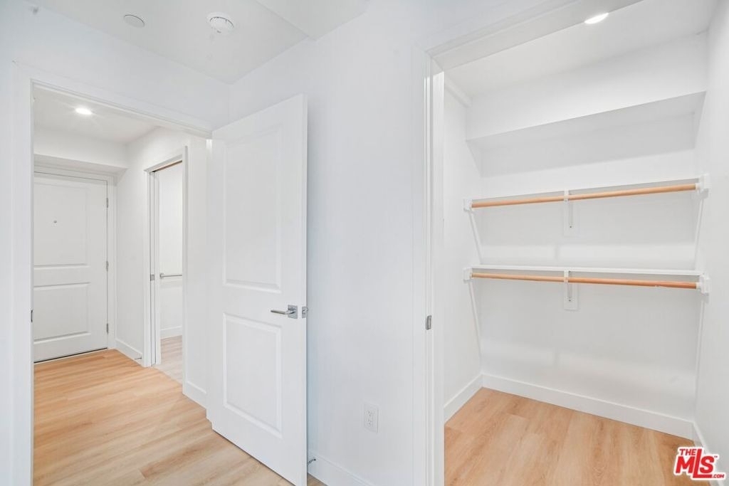 3221 W 71st Street - Photo 16