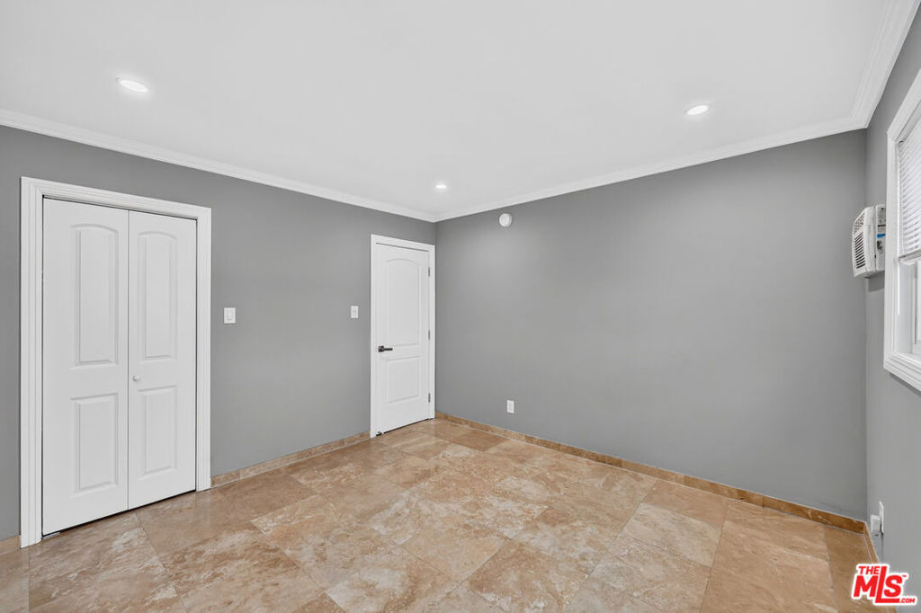 1619 Colby Avenue - Photo 24