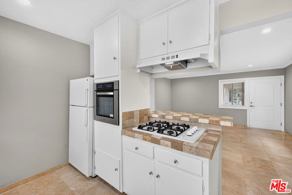 1619 Colby Avenue - Photo 14