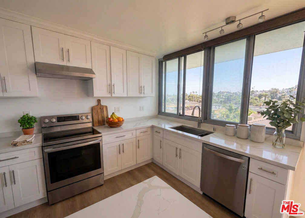 8701 Delgany Avenue - Photo 8
