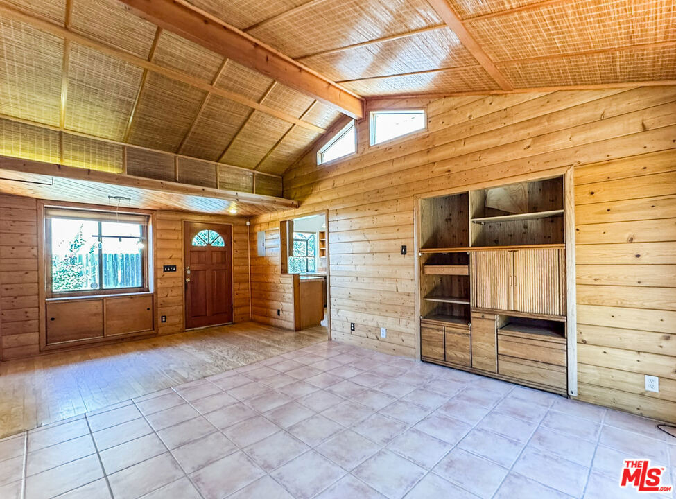 3124 Veteran Avenue - Photo 10