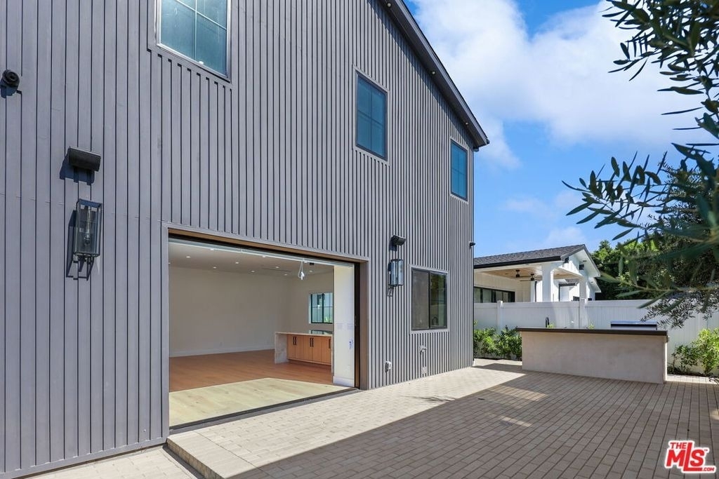 5917 Rhodes Avenue - Photo 48