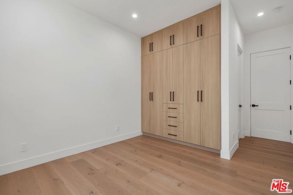5917 Rhodes Avenue - Photo 19