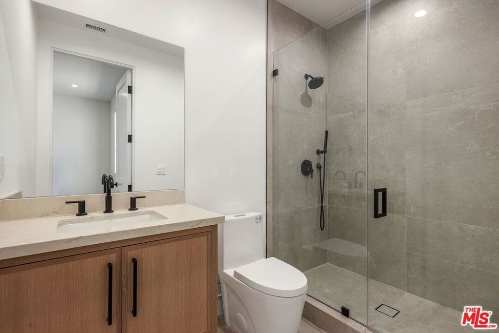 5917 Rhodes Avenue - Photo 33