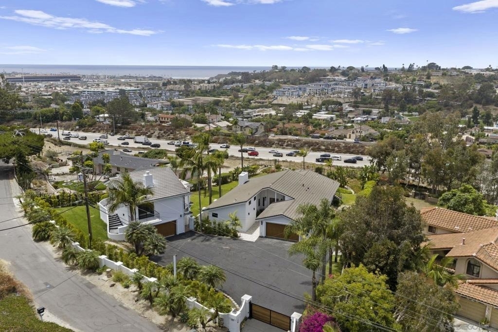 683 Marine View Ave - Photo 13