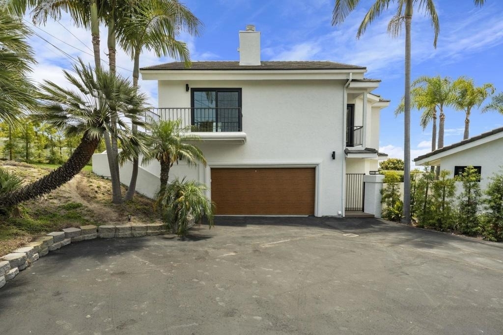 683 Marine View Ave - Photo 0