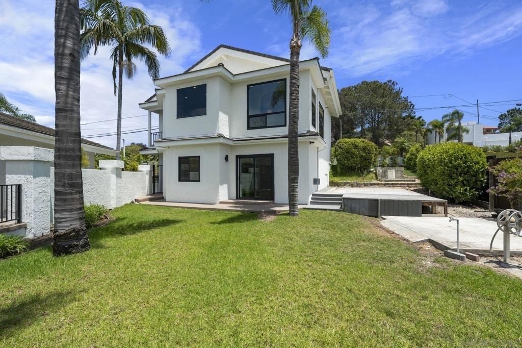 683 Marine View Ave - Photo 11