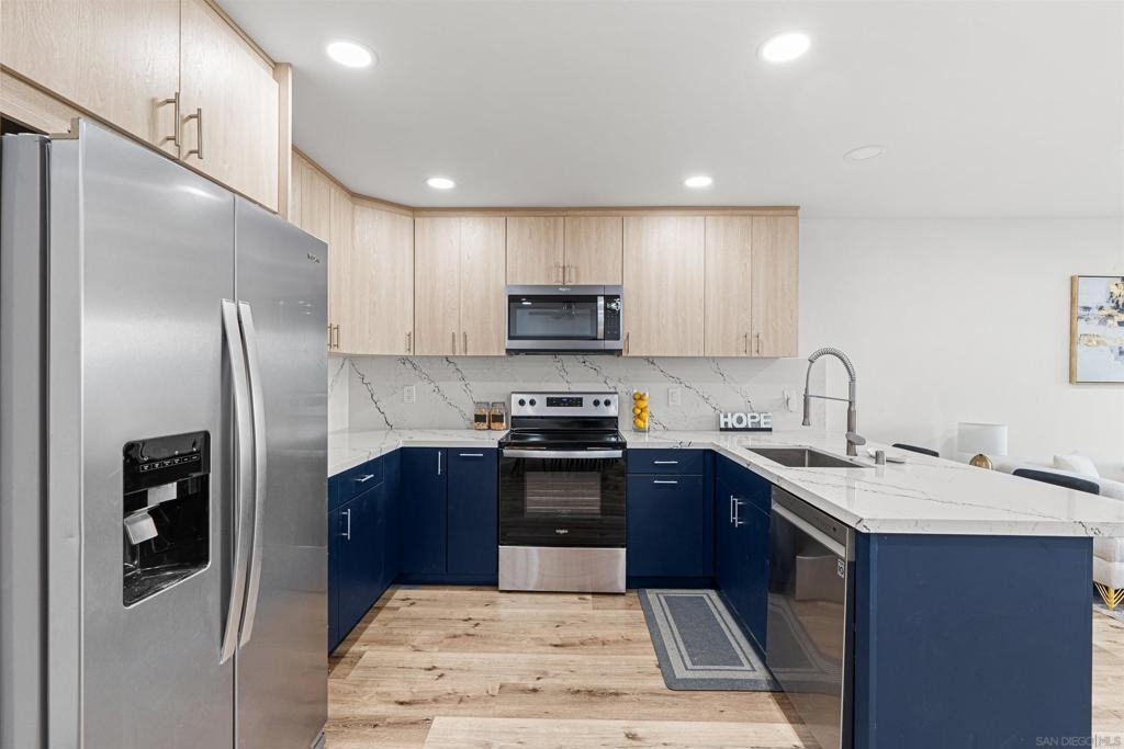 8308 Regents Rd - Photo 0
