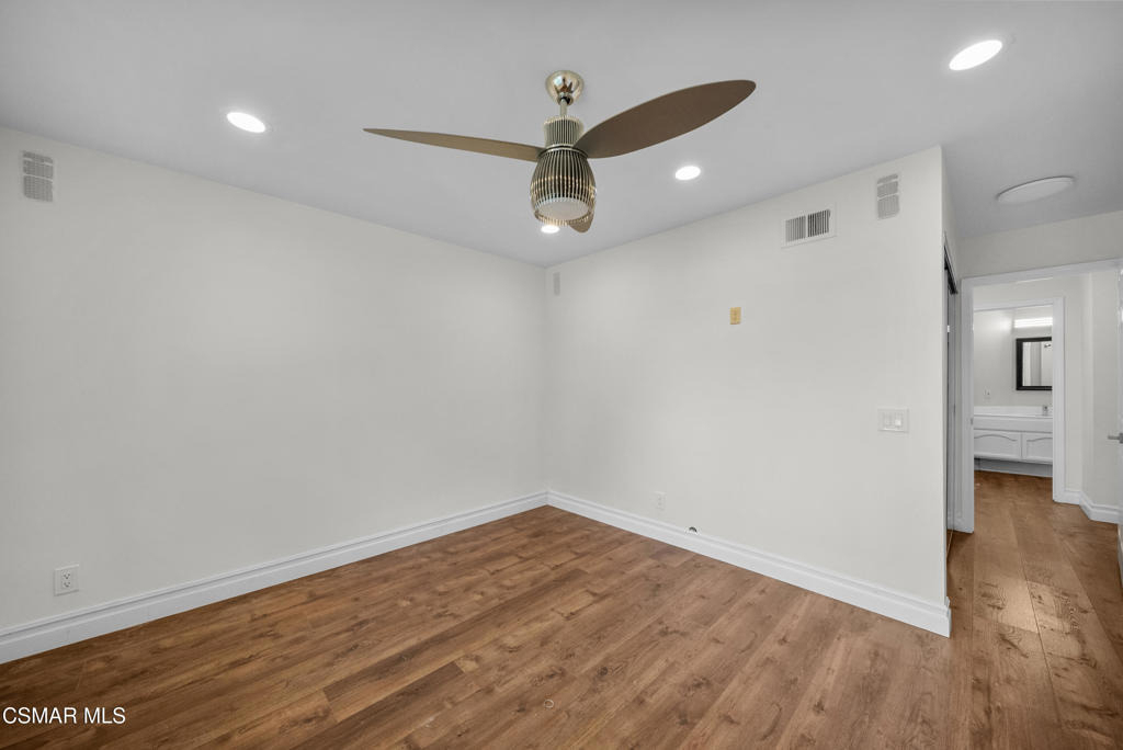 561 Walter Avenue - Photo 25