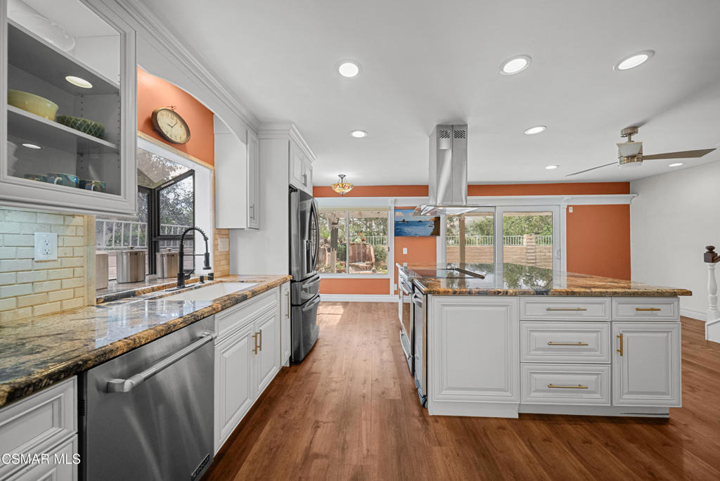 561 Walter Avenue - Photo 12