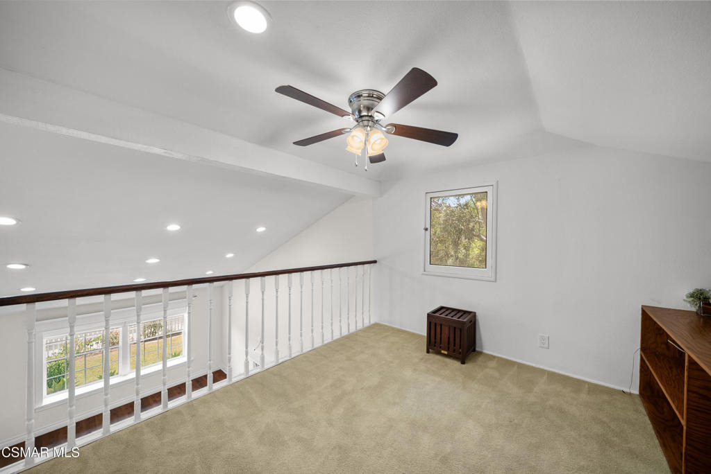 561 Walter Avenue - Photo 20