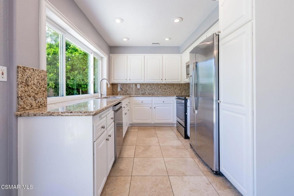 2358 Shergra Place - Photo 2