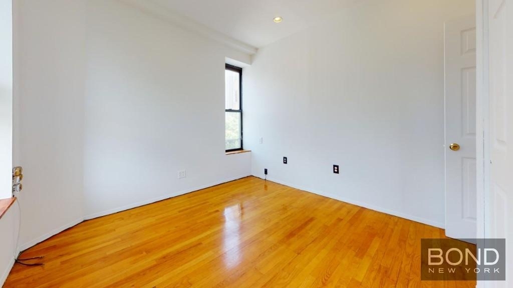 1st Ave - Photo 10