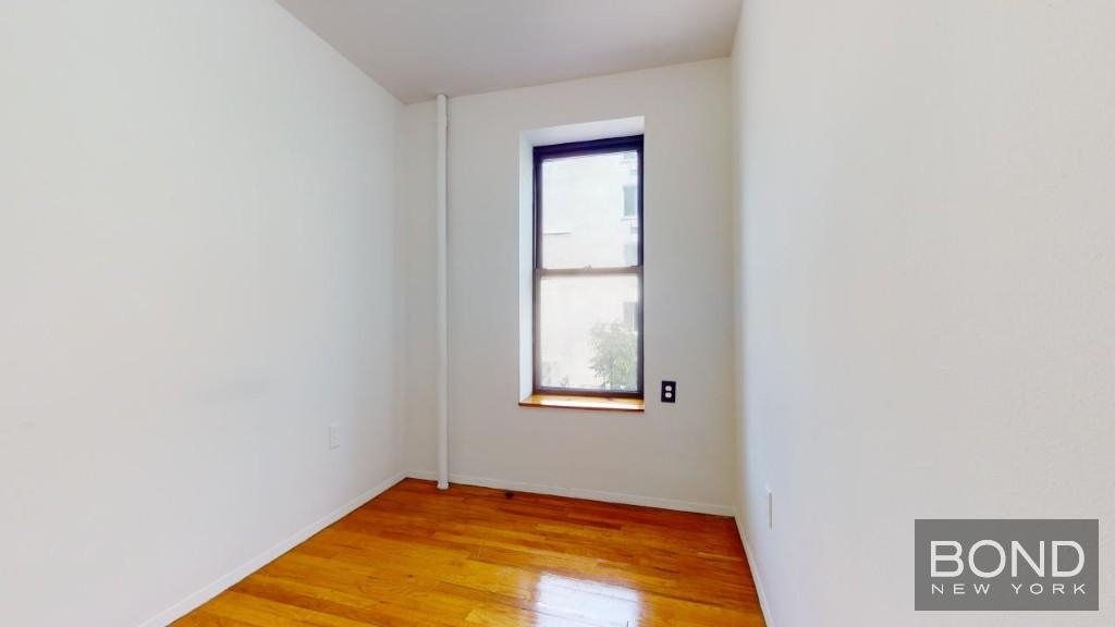 1st Ave - Photo 5