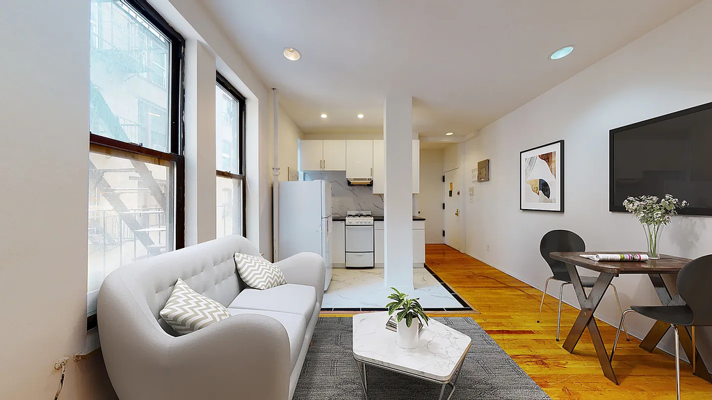 East 5th Street - Photo 7