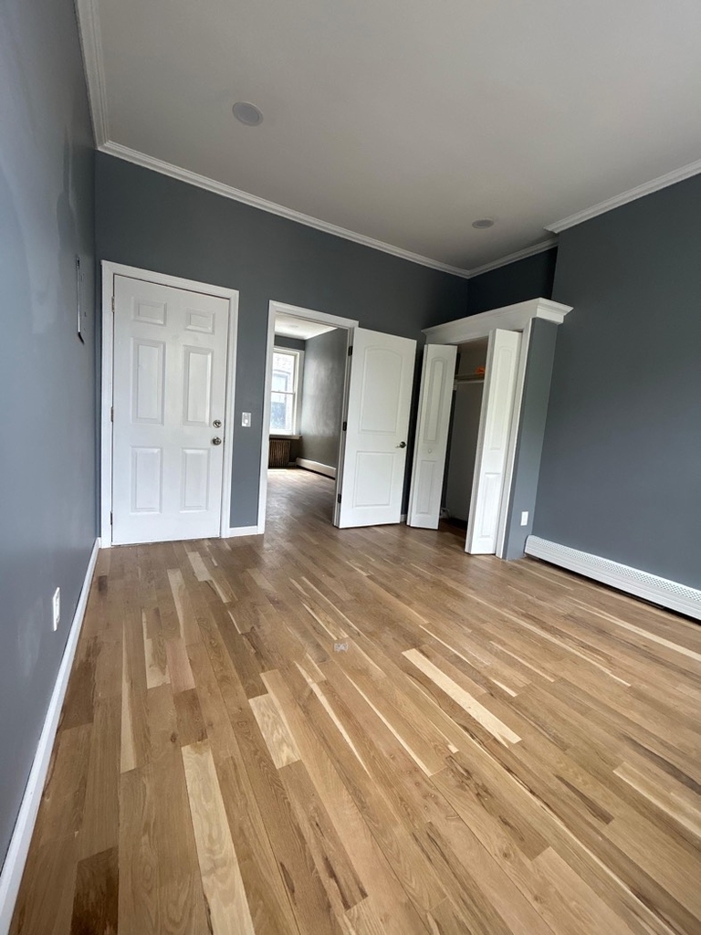 298 Cooper Street - Photo 2