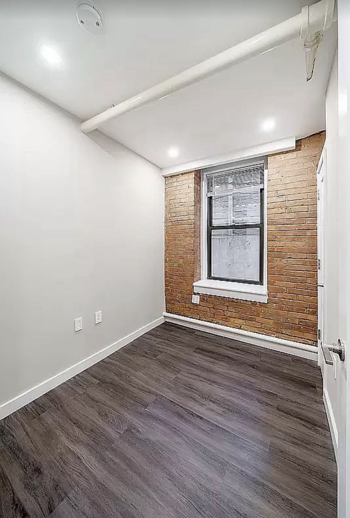 332 East 19th Street - Photo 6