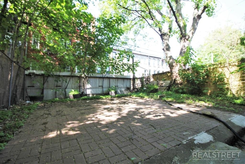 911 Jefferson Avenue - Photo 14