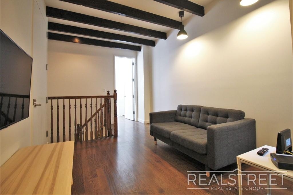 911 Jefferson Avenue - Photo 4
