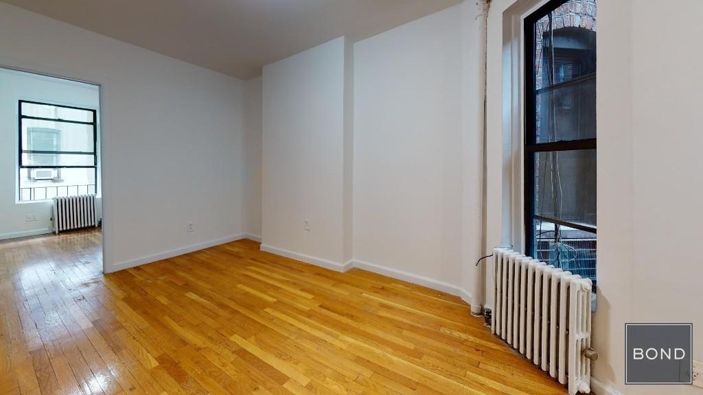 East 73 Street - Photo 2